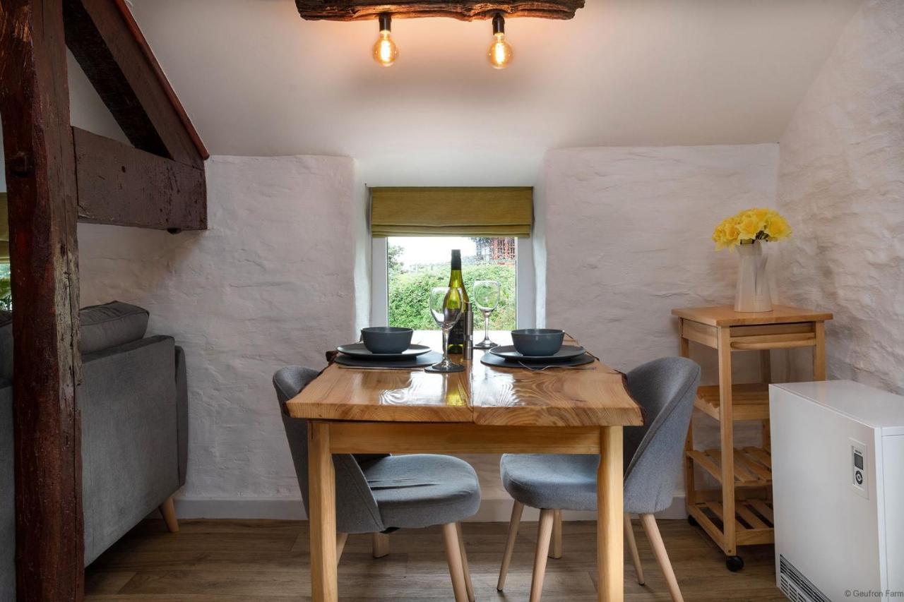 Dog Friendly Cottage, Geufron Farm Near Tywyn Bryn-crug Ngoại thất bức ảnh